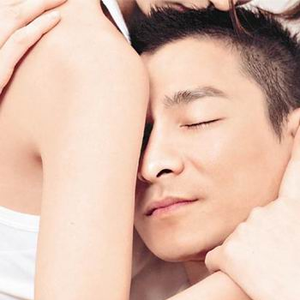 无码内射天天久久毛国产
